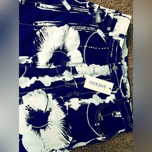 Blue-violet White Flower Retro Straight Jeans